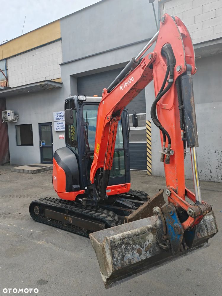 Kubota U-27 - 2