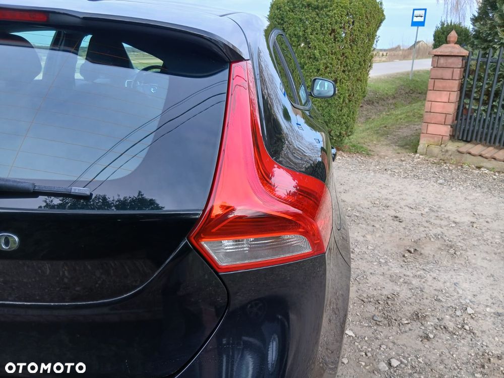 Volvo V40 D2 - 15