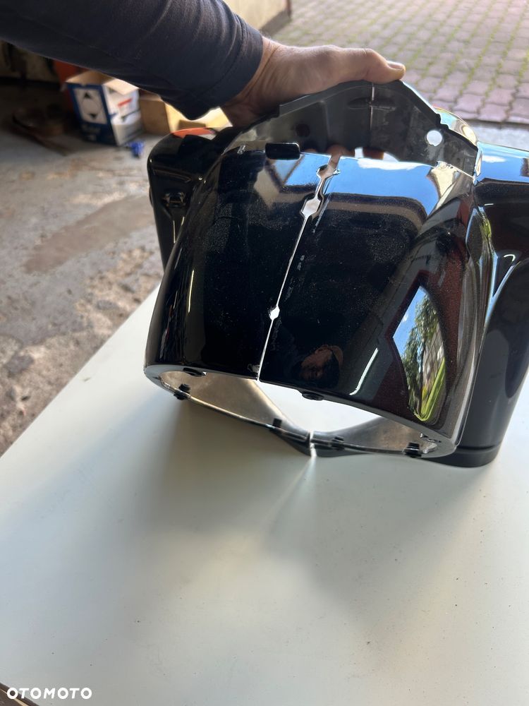 Harley Davidson Road King osłona reflektora 2014-2024 - 8