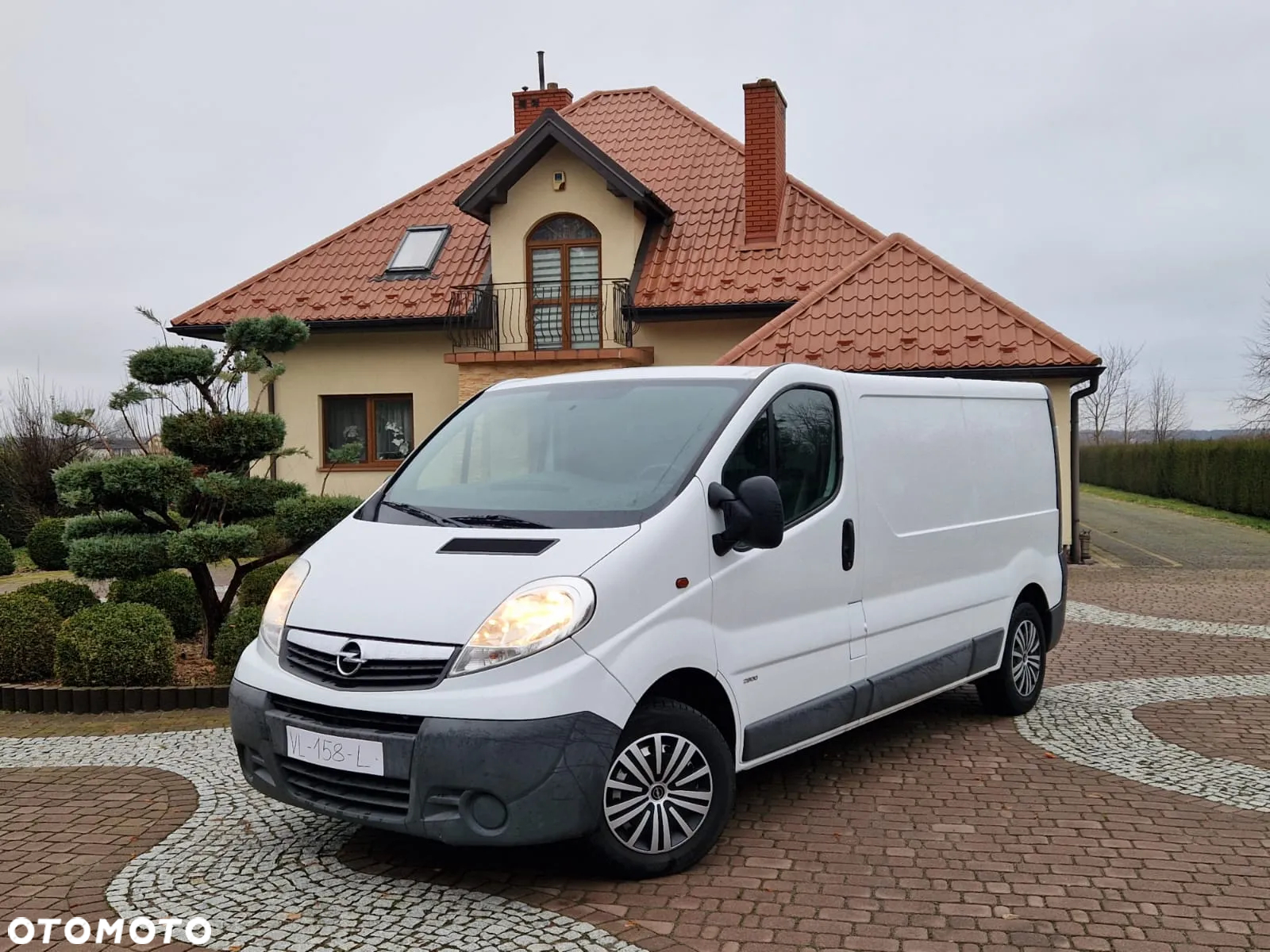 Opel Vivaro - 10