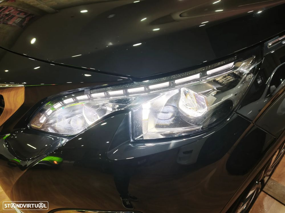 Peugeot 3008 225 e-EAT8 Allure Pack - 52