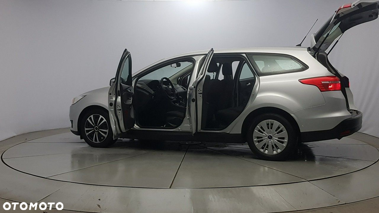 Ford Focus - 11