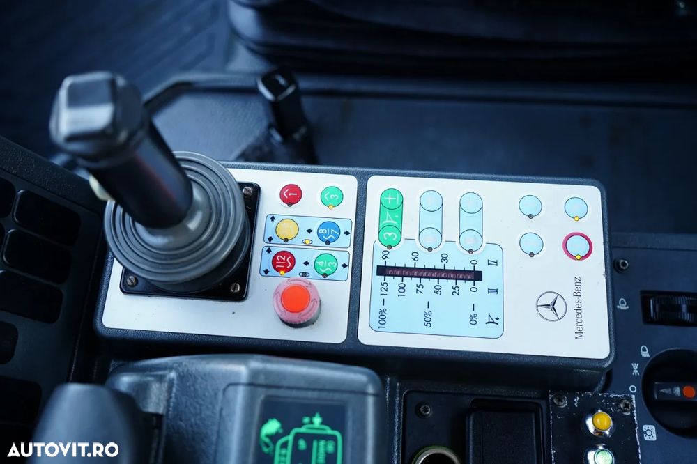 Mercedes-Benz UNIMOG U300 / 4X4 / BASCUNĂTOR 3 LATE / PLUG / MUNICIPAL / CUPLĂRI HIDRAULICE / EPS + AMBREIAJ - 32