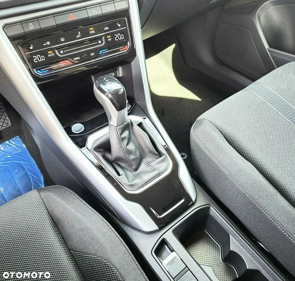 Volkswagen T-Roc - 13