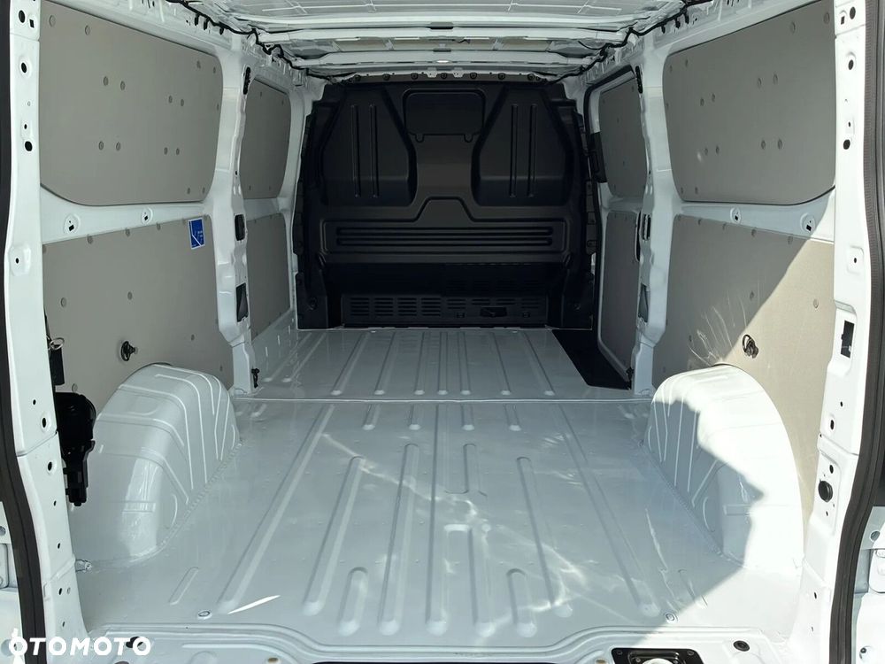 Volkswagen Transporter Furgon AUTOMAT/L2H1, 2.0 TDI 150 KM - 26