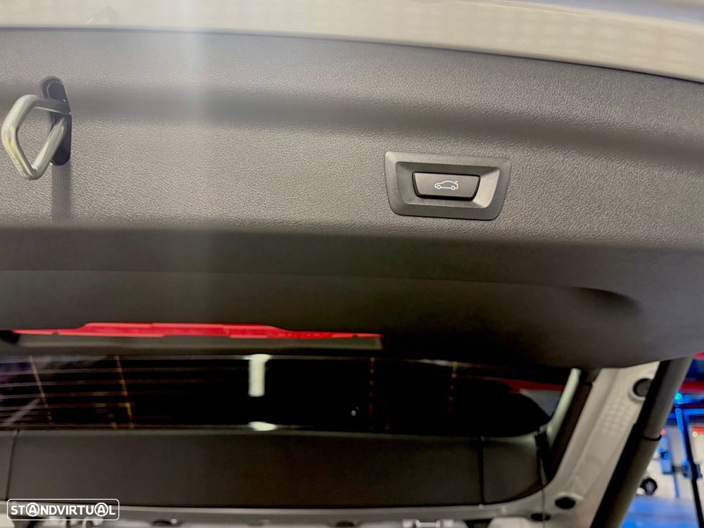 BMW X1 xDrive25e Pack Desportivo M - 22