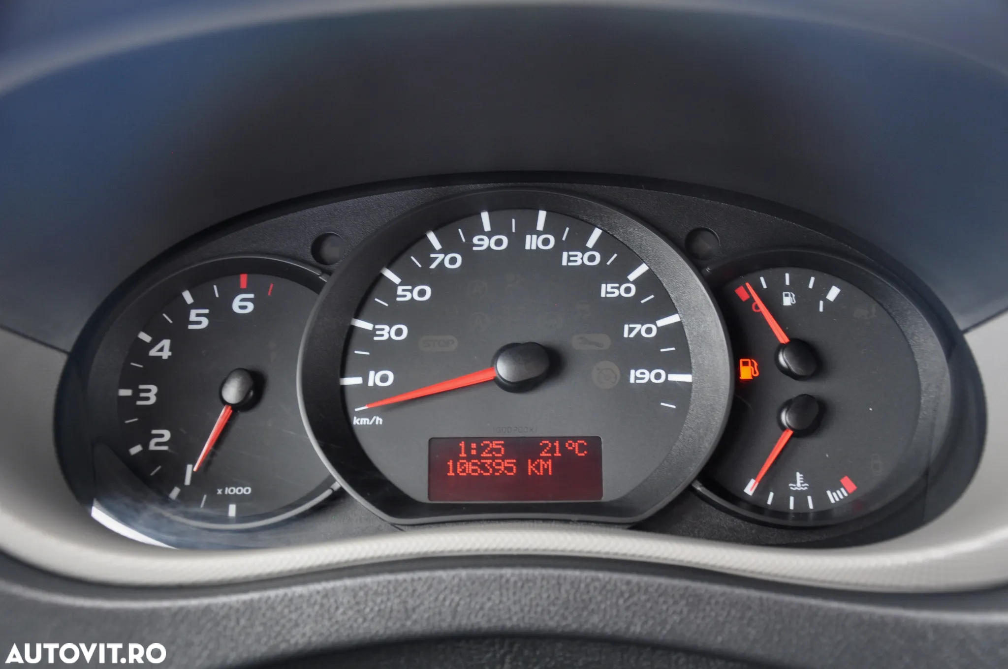 Nissan NV 400 L2H2 Van - 21
