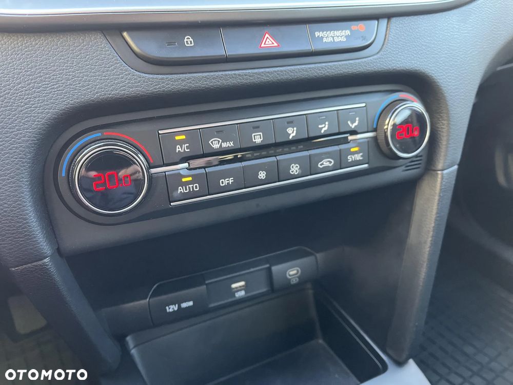 Kia XCeed 1.5 T-GDI M - 19