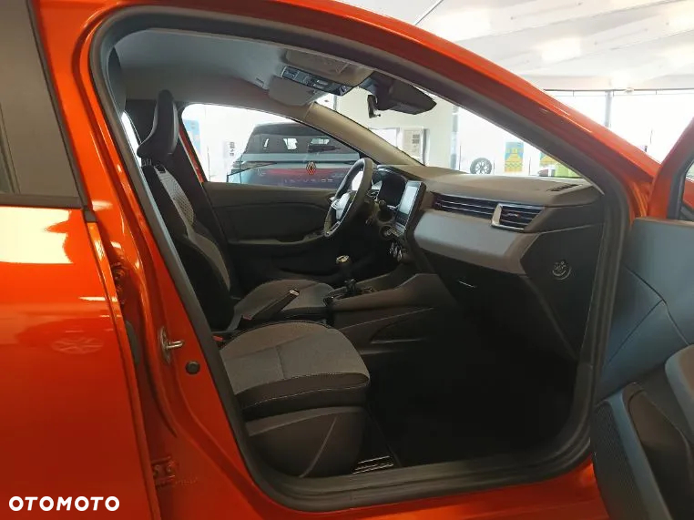 Renault Clio - 9