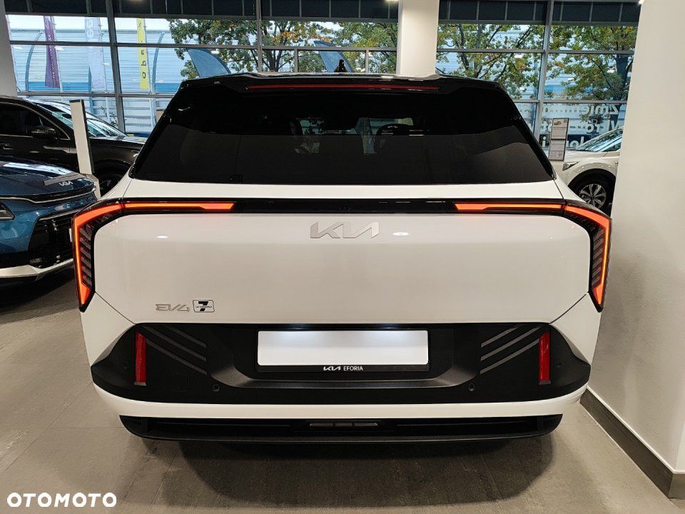 Kia EV4 - 5