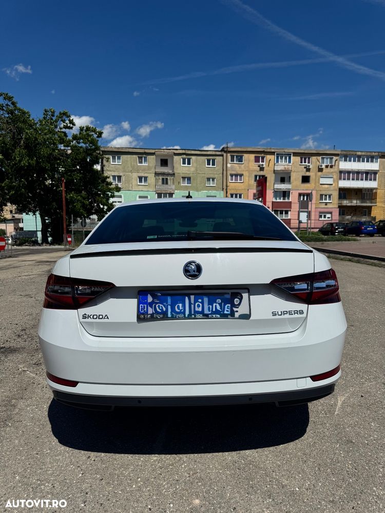 Skoda Superb 2.0 TDI DSG L&K - 16