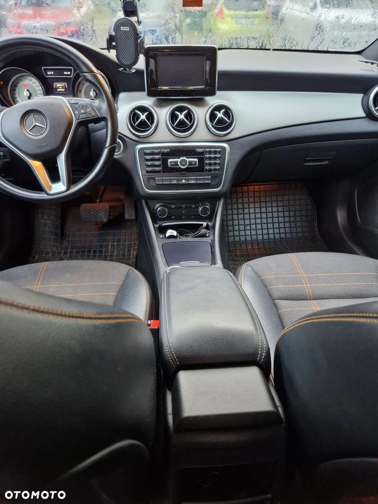 Mercedes-Benz CLA - 9