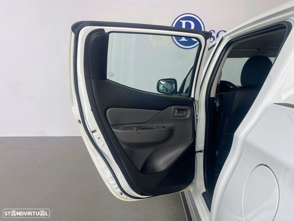 Mitsubishi L200 2.3 DI-D CD Invite 4WD - 9