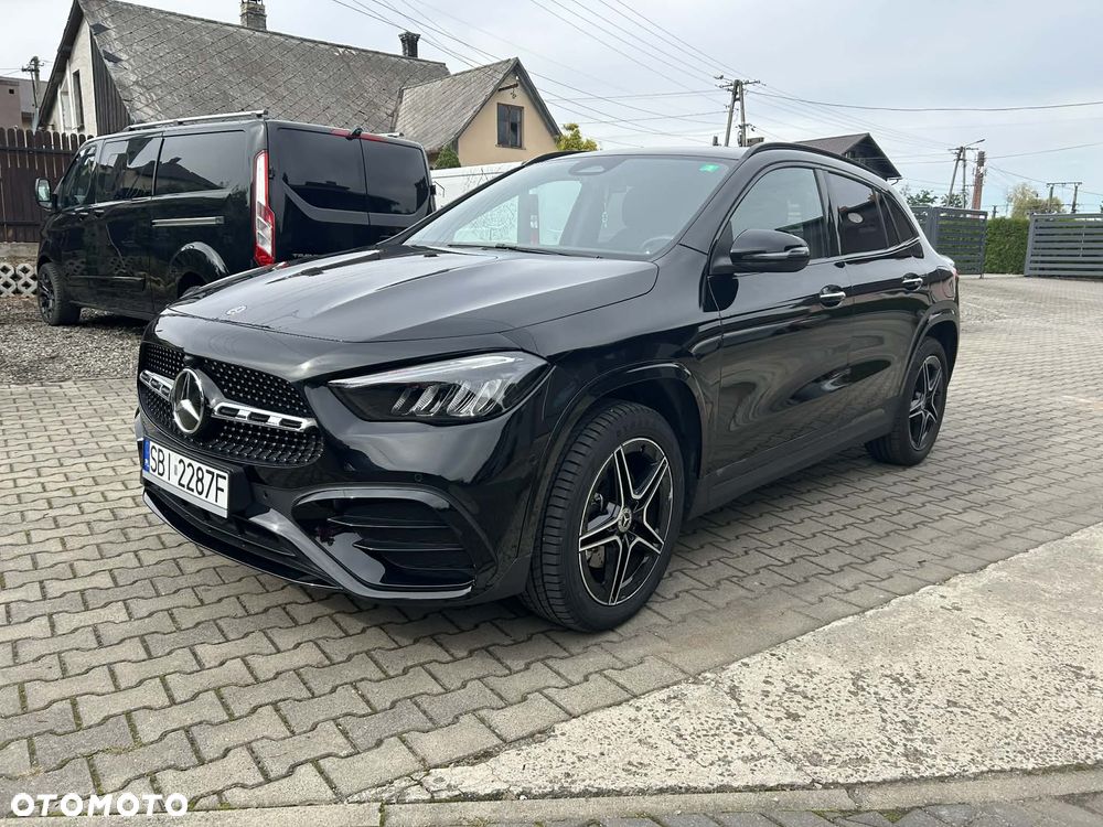 Mercedes-Benz GLA - 2
