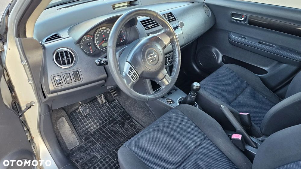 Suzuki Swift 1.3 4x4 Snow - 34