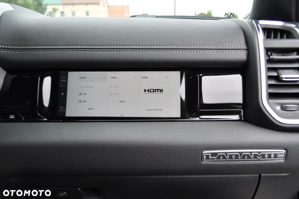 RAM 1500 Laramie Night Premium - 29