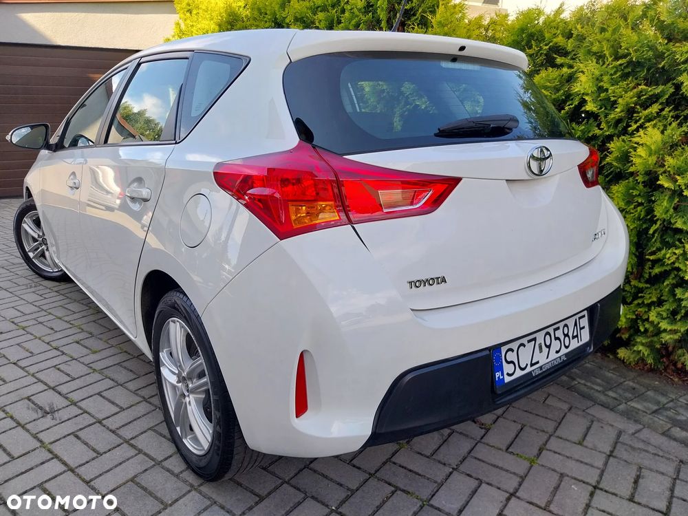 Toyota Auris 1.33 Dual-VVT-i Cool - 3