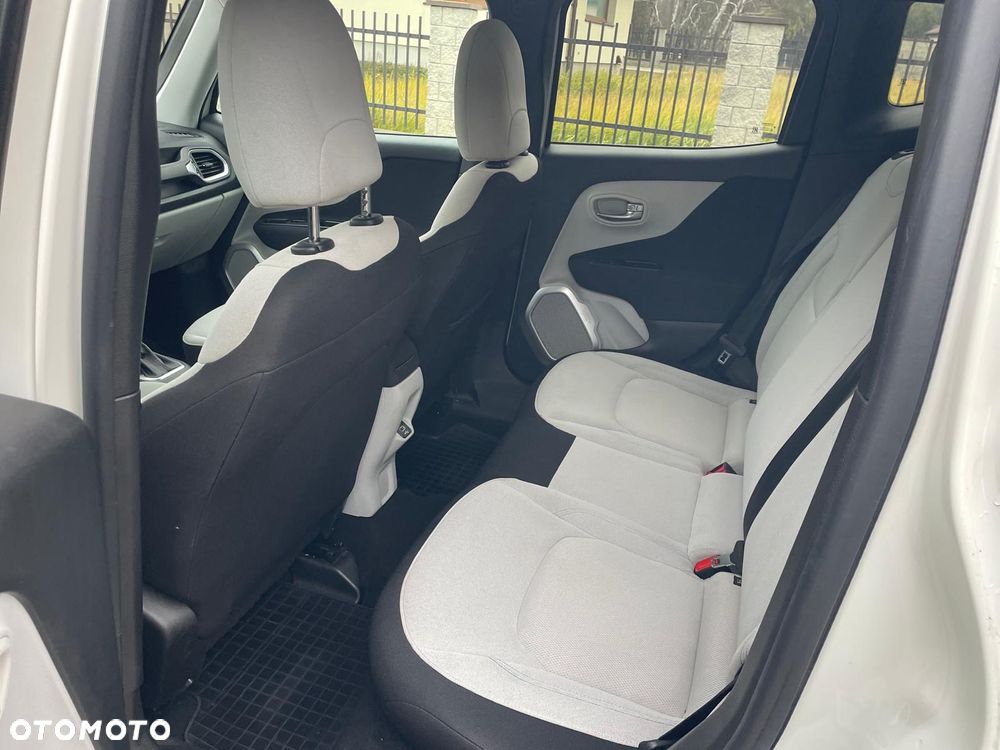 Jeep Renegade 1.3 GSE T4 Turbo Longitude FWD S&S - 13