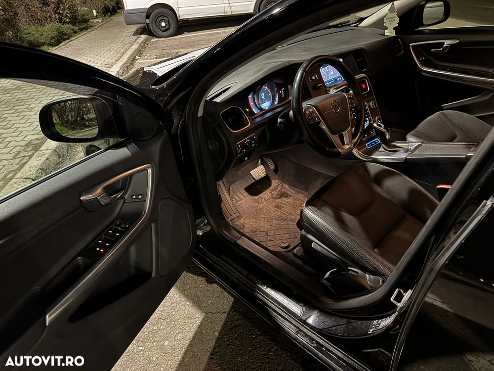 Volvo V60 D6 Twin Engine Geartronic Momentum - 9