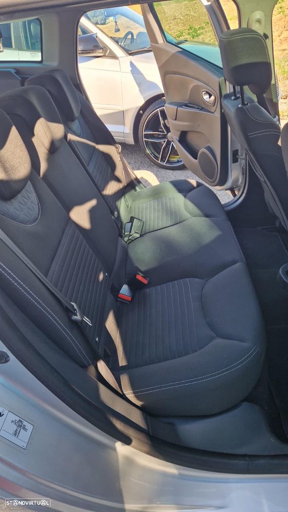 Renault Clio Sport Tourer dCi 90 Dynamique - 8