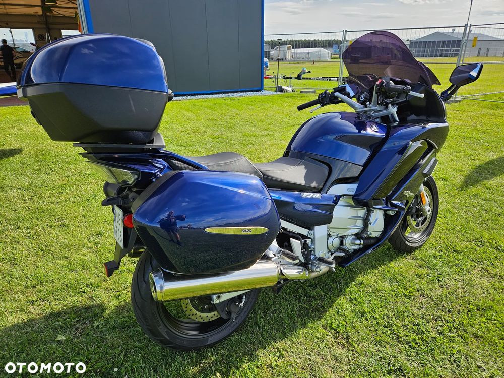Yamaha FJR - 6