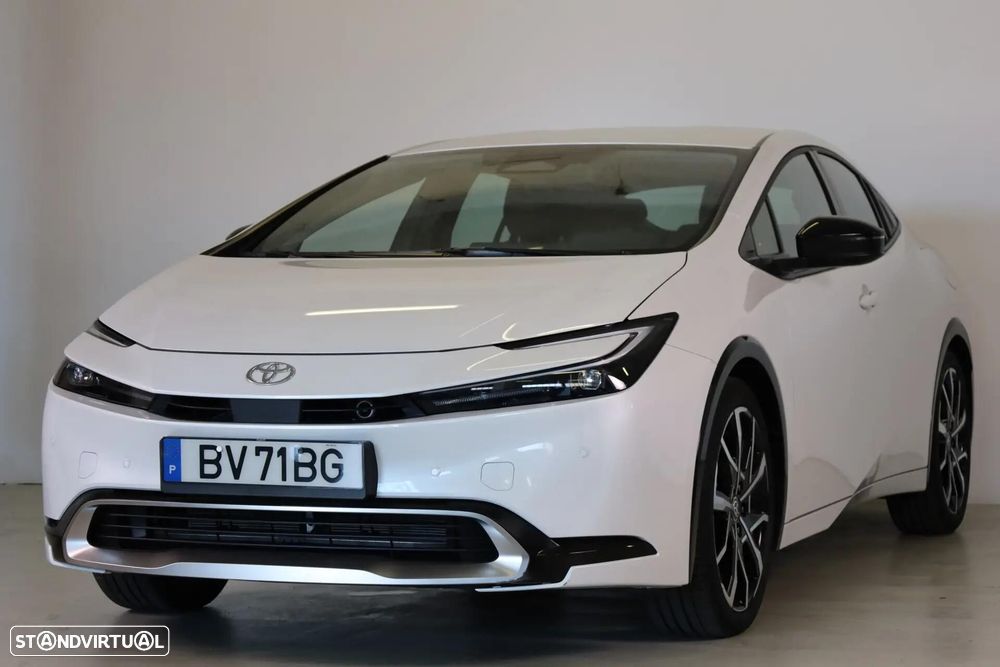 Toyota Prius 2.0 Plug-in Luxury - 12