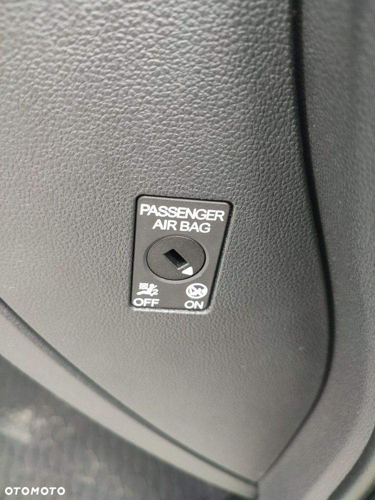 Volkswagen Touran - 10