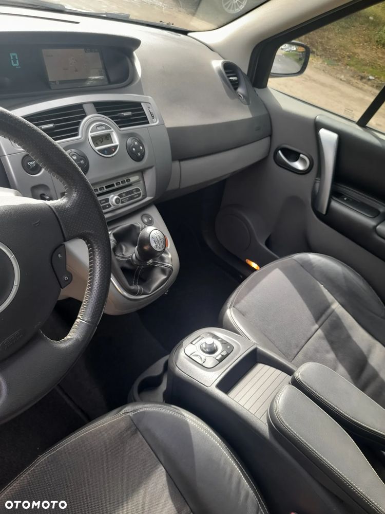 Renault Scenic 2.0 16V Emotion Plus - 8