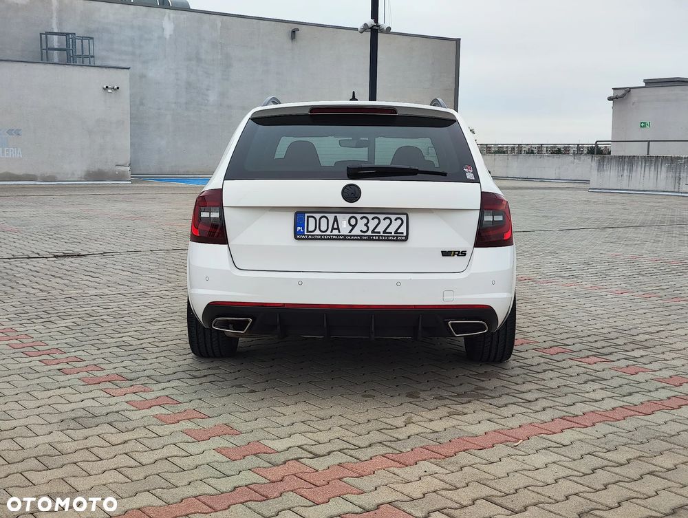 Skoda Octavia 2.0 TDI DSG RS - 5
