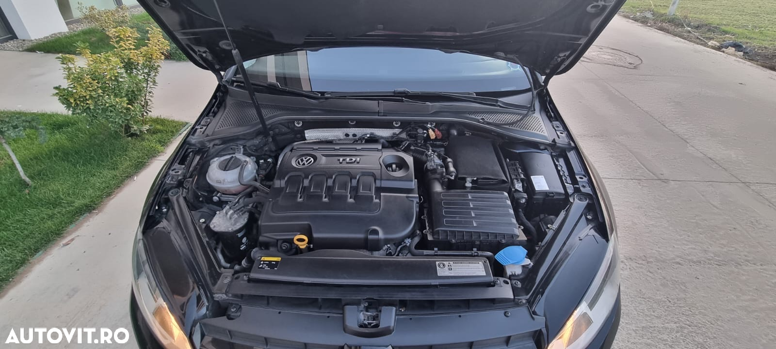 Volkswagen Golf 1.6 TDI BMT Comfortline - 16