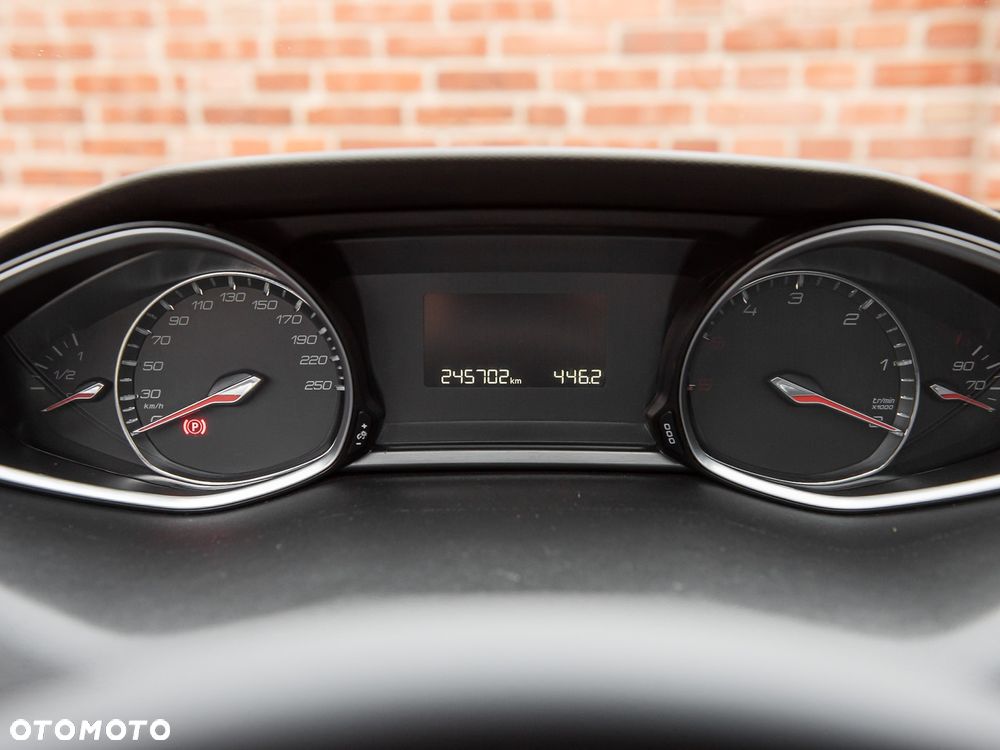 Peugeot 308 - 23