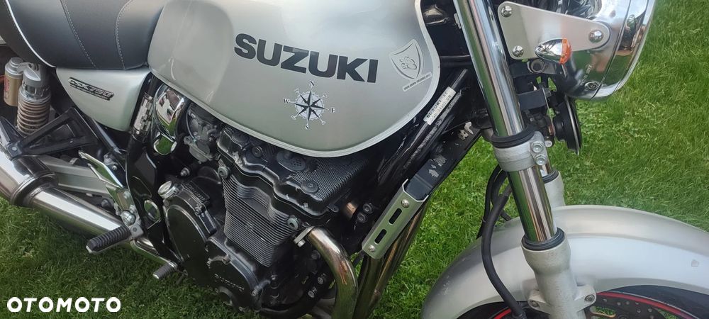 Suzuki GSX - 10