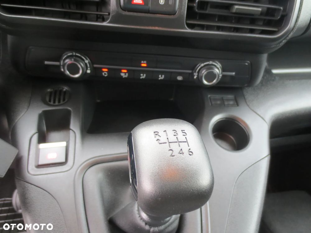 Peugeot PARTNER LONG ORYGINAŁ LAKIER i NISKI PRZEBIEG SALON PL. - 24