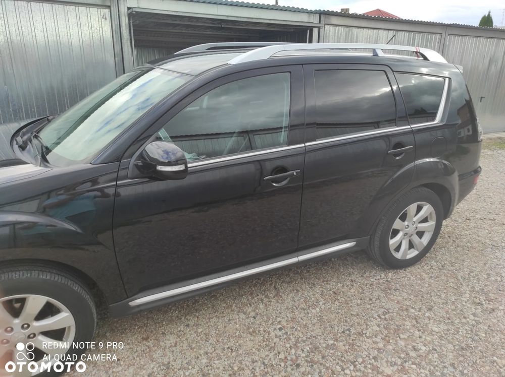 Mitsubishi Outlander - 8