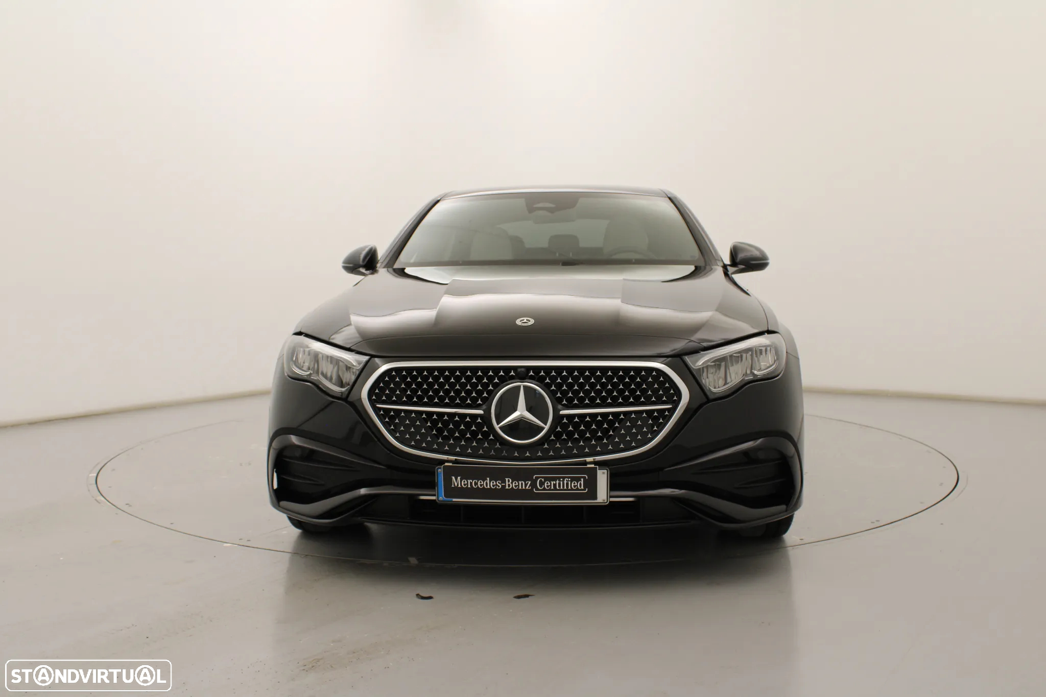 Mercedes-Benz E 300 Standard - 16