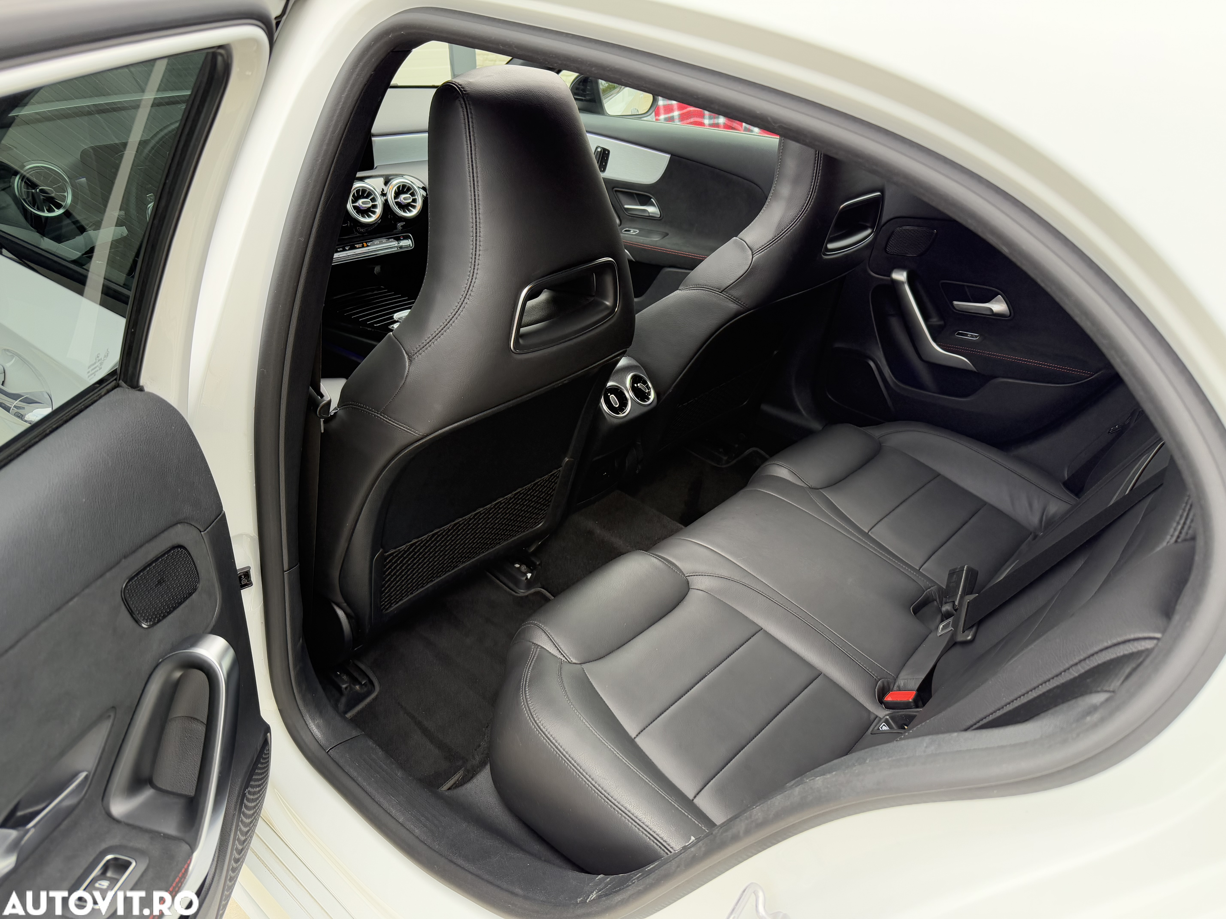 Mercedes-Benz A 180 7G-DCT Edition AMG Line - 25