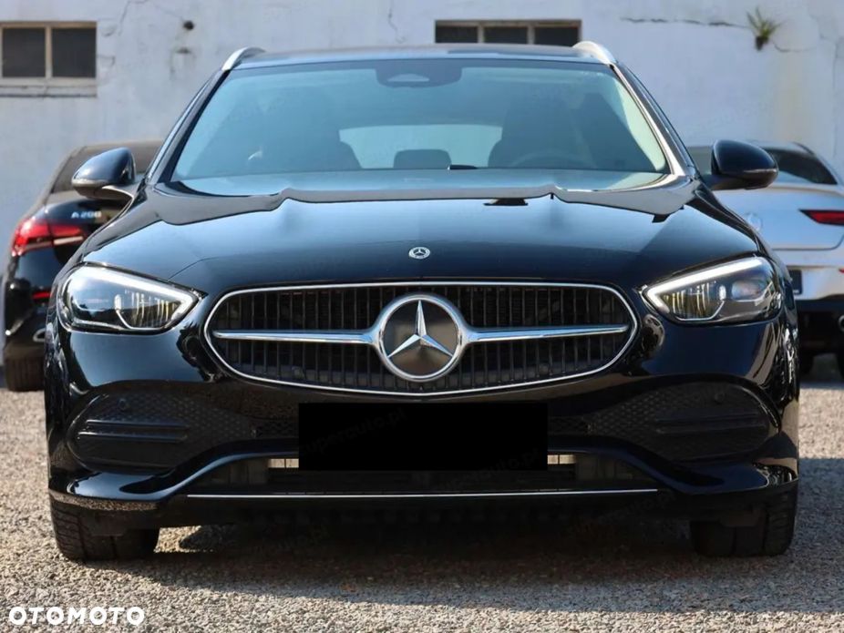 Mercedes-Benz C-Class 2026 photo 4