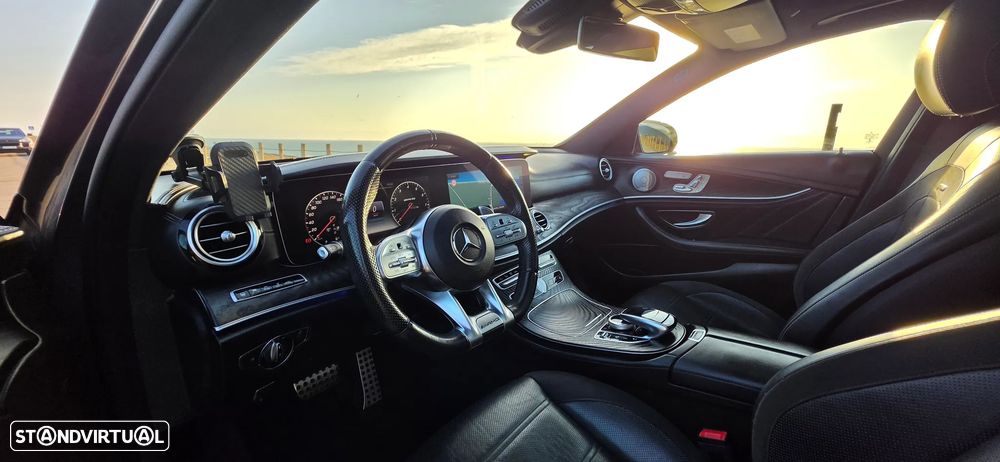 Mercedes-Benz E 53 AMG 4Matic 9G-TRONIC - 33