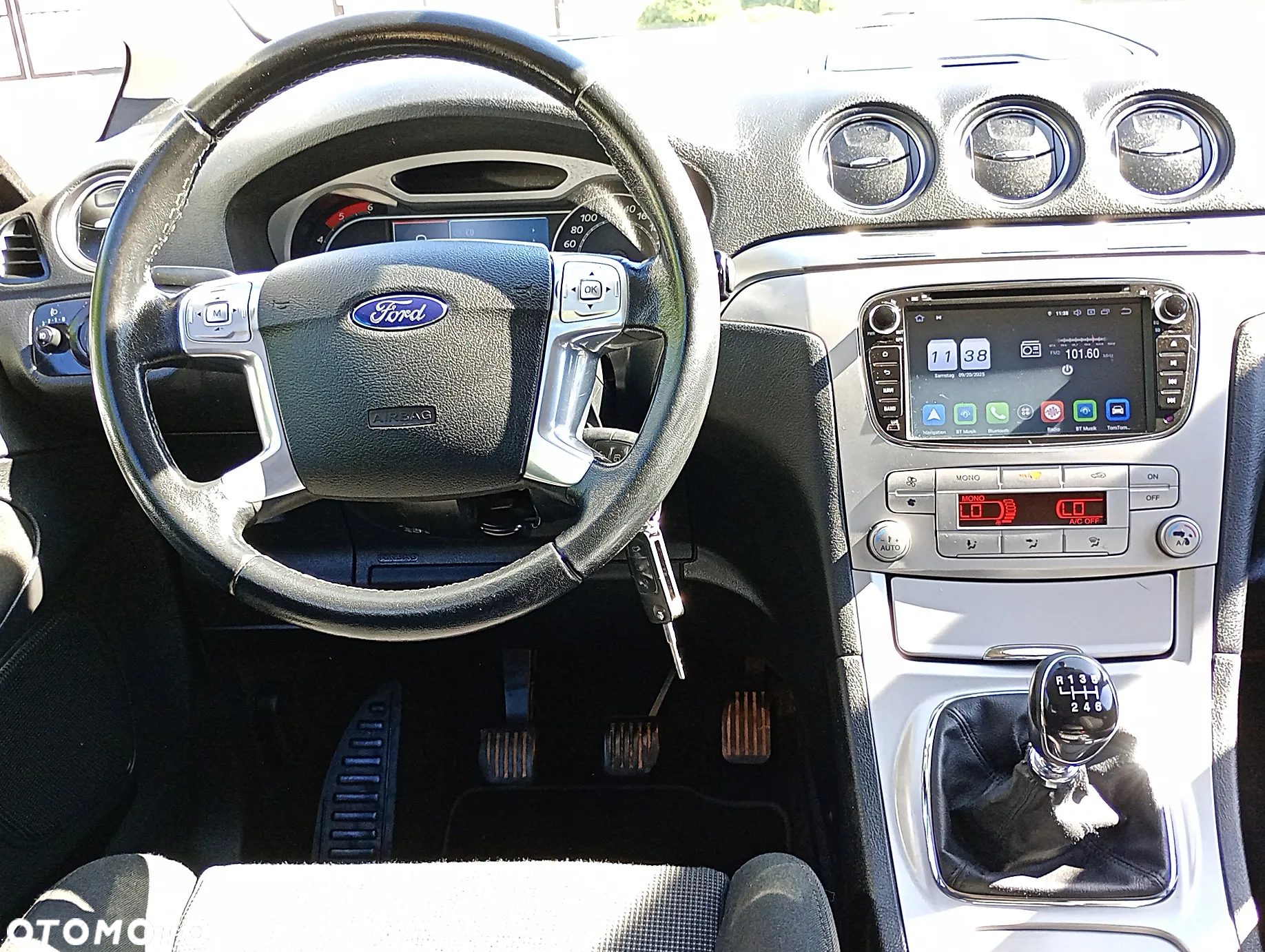 Ford S-Max - 33