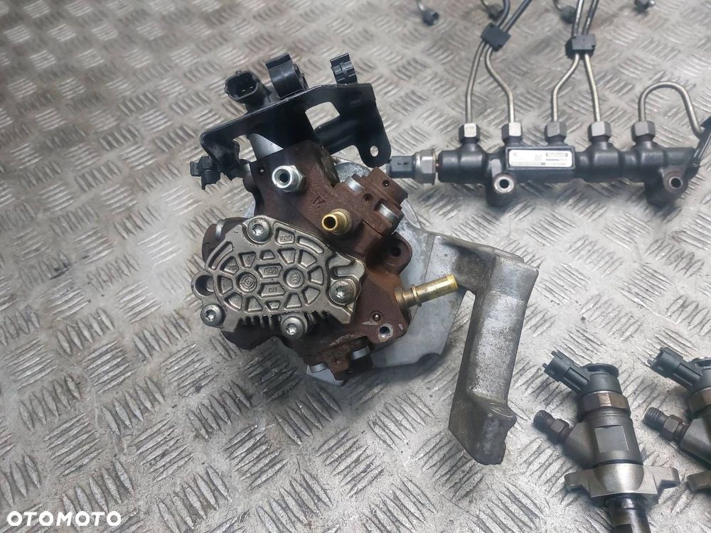 POMPA WTRYSKOWA +  LISTWA KOMPLET 5008 I 1.6 HDI 9683703780 9654592680 - 6