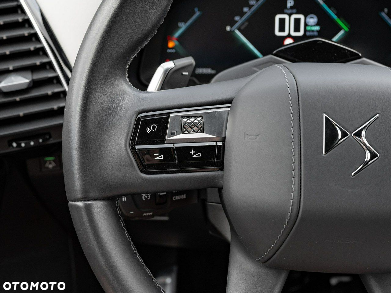DS Automobiles DS 7 Crossback - 17