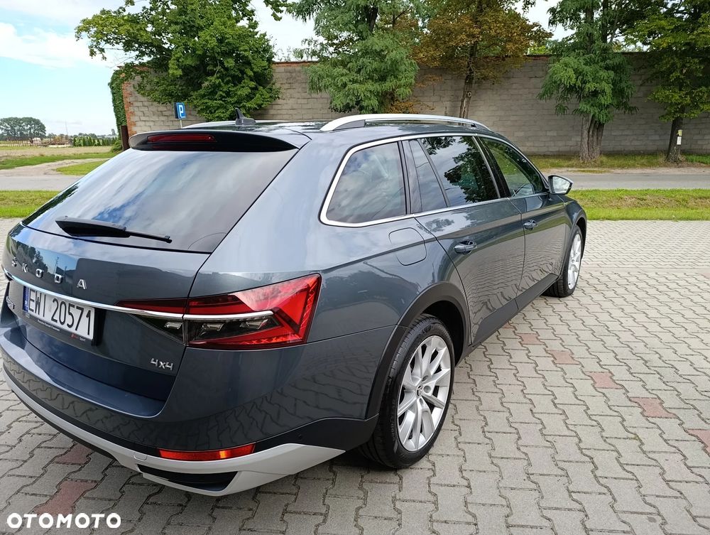Skoda Superb 2.0 TDI 4x4 DSG Scout - 32