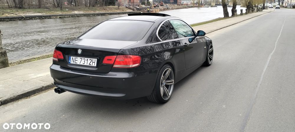 BMW Seria 3 325i - 3
