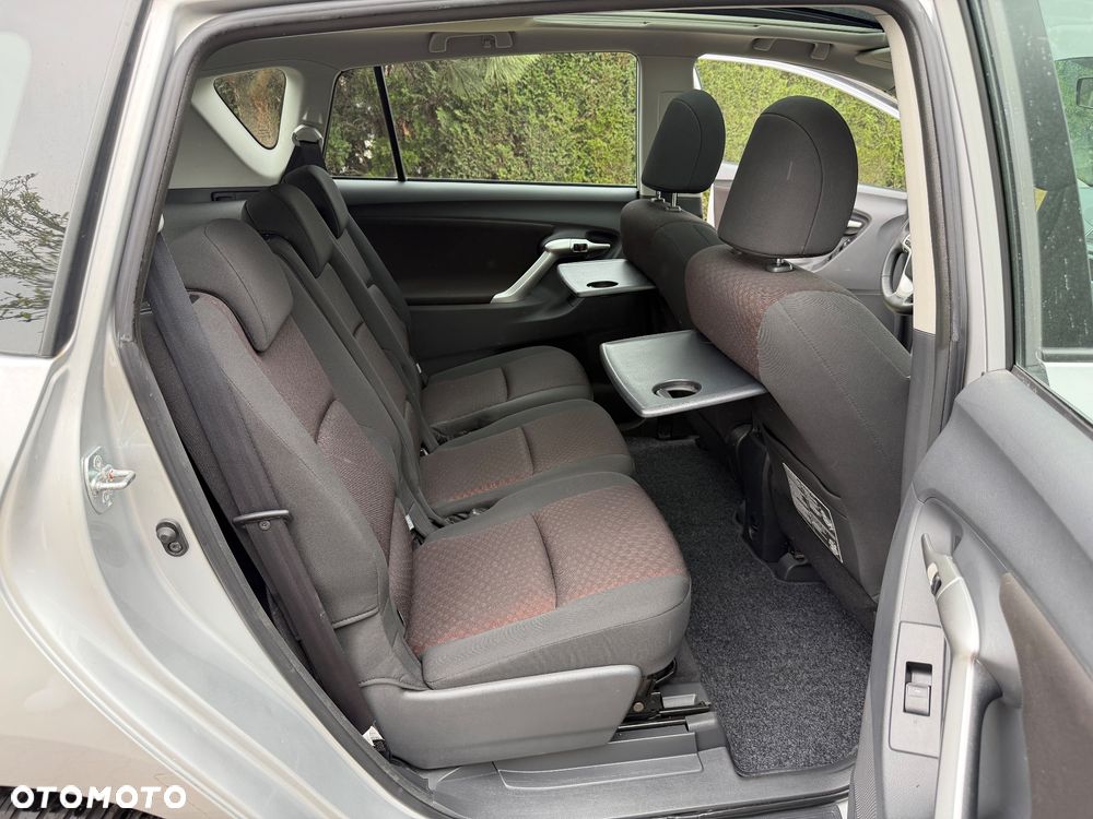 Toyota Verso 1.8 Multidrive Edition - 29