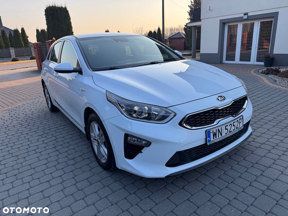 Kia Ceed 1.6 CRDi mHEV M - 11