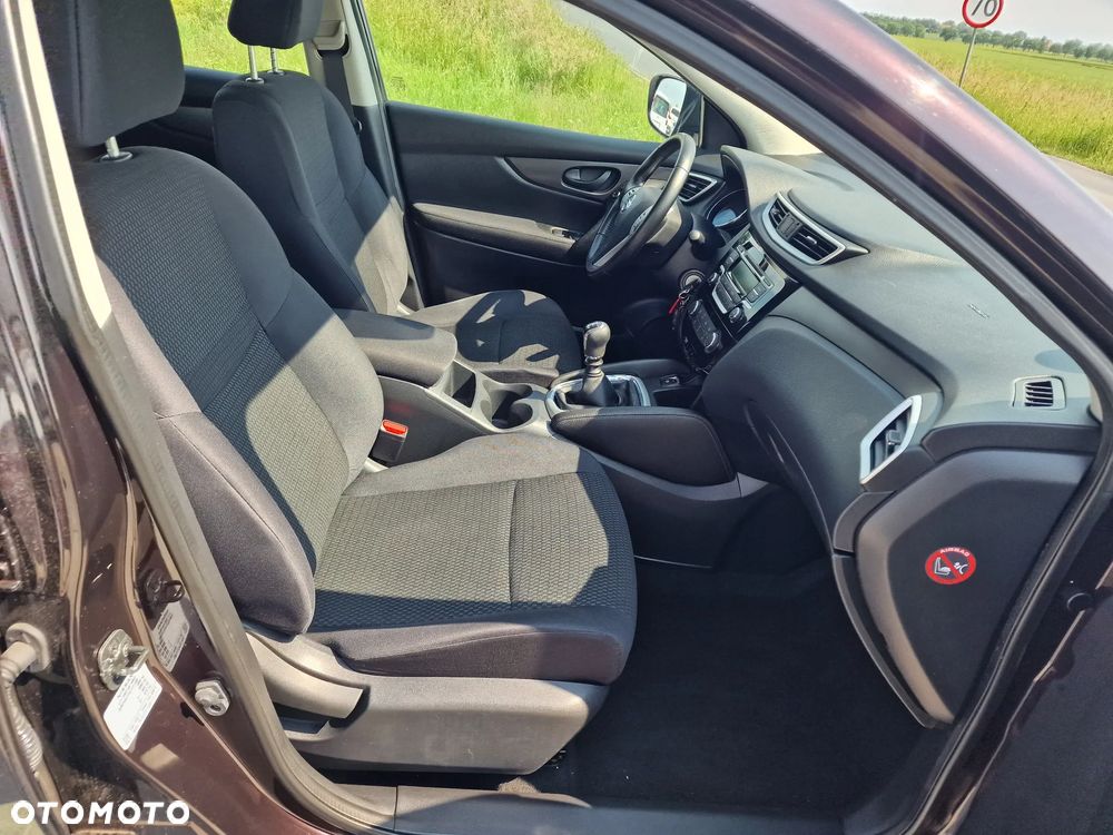 Nissan Qashqai 1.2 DIG-T N-Connecta EU6 - 25