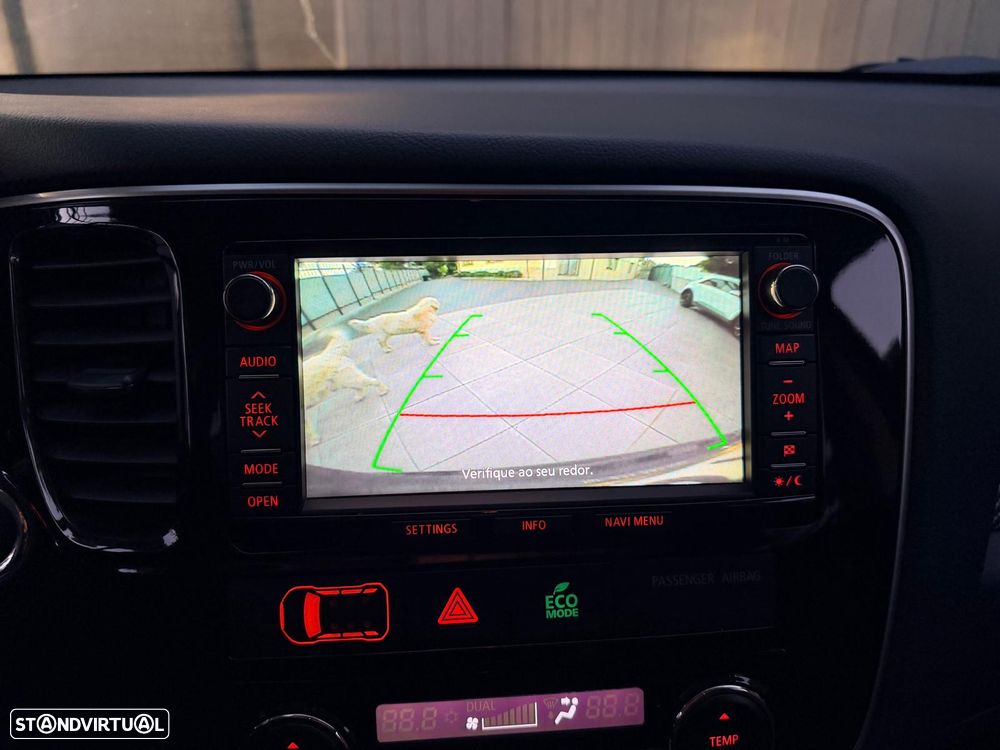 Mitsubishi Outlander 2.2 DI-D Instyle Navi - 12