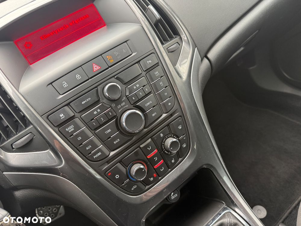 Opel Astra 1.6 Turbo Innovation - 11