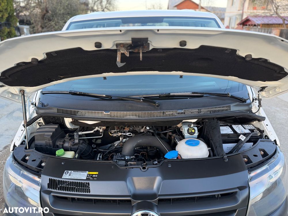 Volkswagen Transporter - 12