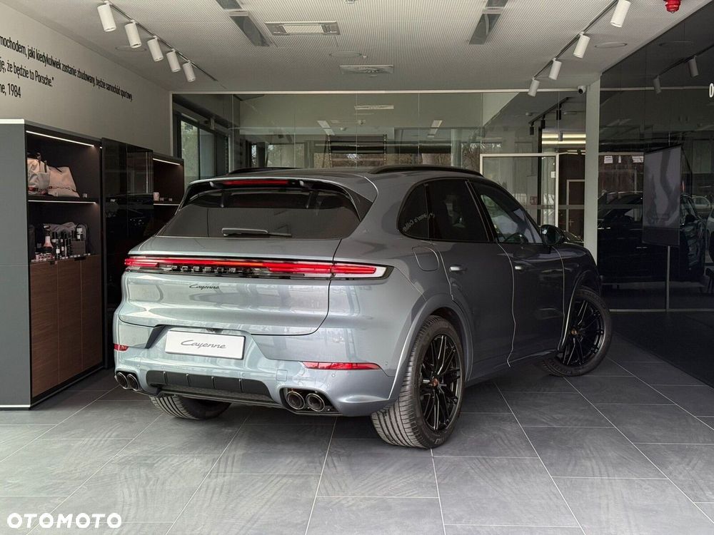 Porsche Cayenne - 6